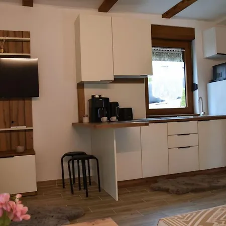 Holzhaeuschen Sankt Egyden