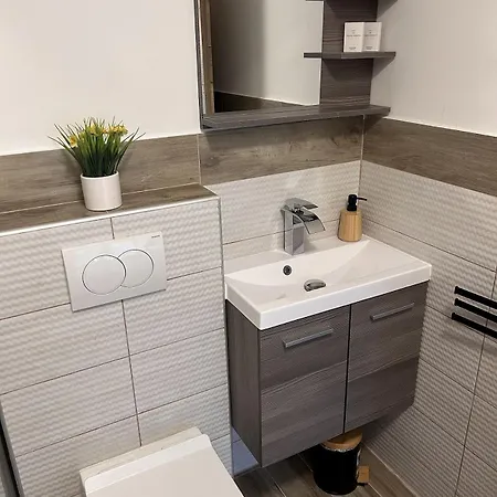 Holzhaeuschen Sankt Egyden