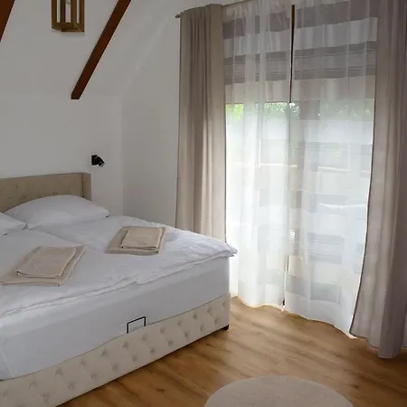 Holzhaeuschen Nyaraló